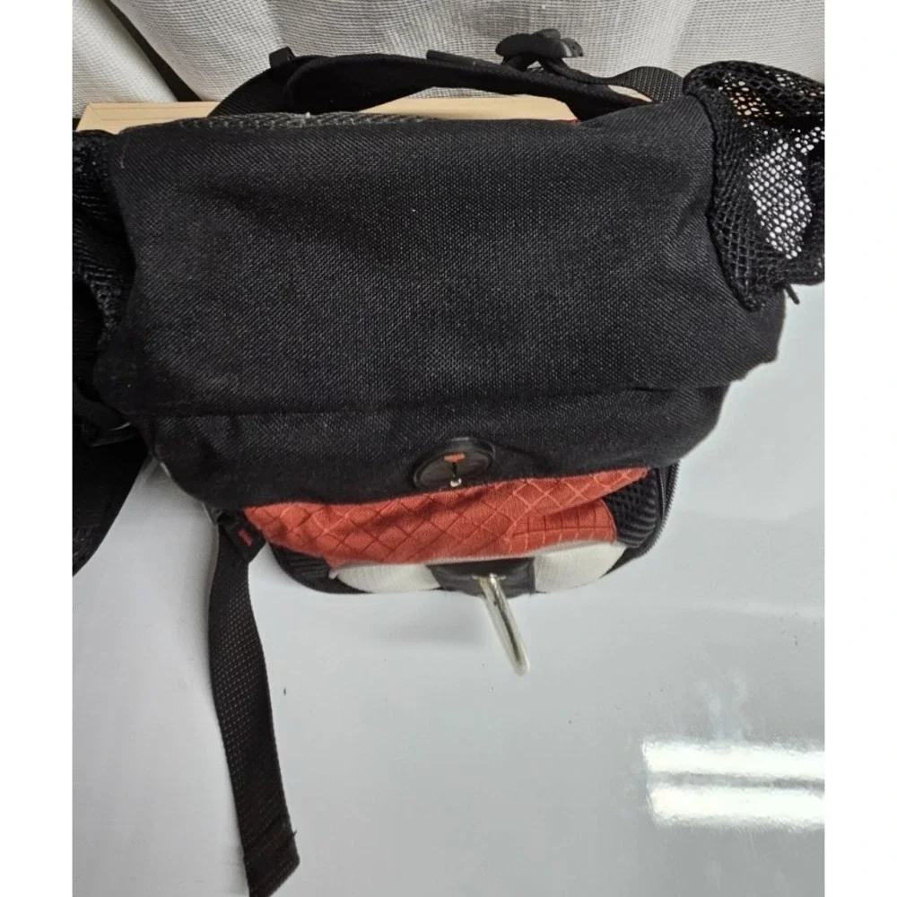 High Sierra Small Backpack in Cream, Rust and Black